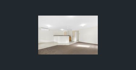 DON'T MISS OUT - ATTRACTIVE 3 BEDROOM FAMILY HOME - Photo 3