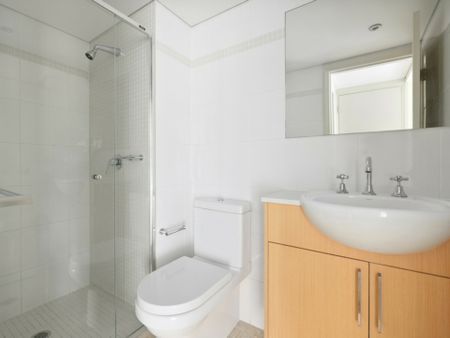 Beachside Apartment with Private Rooftop Terrace - Photo 2