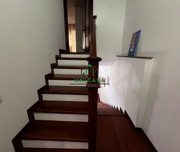 Casa Vladesti/4 camere / De inchiriat - Fotografie 5