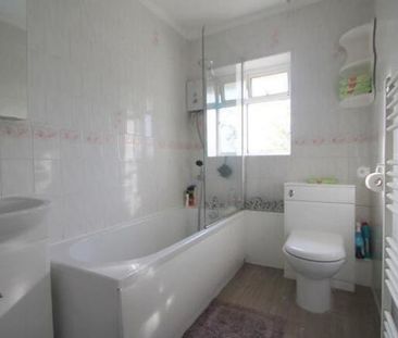 Selwood Gardens, Stanwell, Middlesex,TW19 - Photo 6