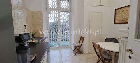 Warszawa, Śródmieście, Aleja Róż - Photo 5