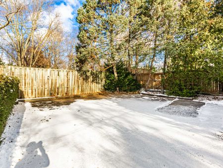 For Lease - 347 Walmer Road Unit# 2nd Floor Unit 3, Toronto, Ontario - Photo 2