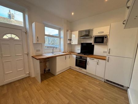3 bedroom terraced house to rent - Photo 3