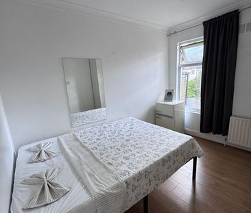 Room in a Shared House, Morley Road, E15 - Photo 5