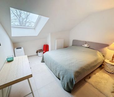 Centraal gelegen, ruim en energiezuinig appartement met 3 slaapkamers - Photo 2