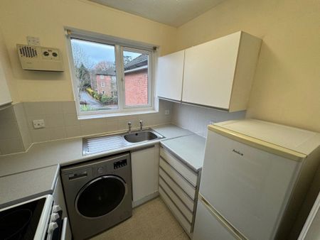 1 Bedroom Flat / Apartment - Winn Road, Southampton - Photo 5