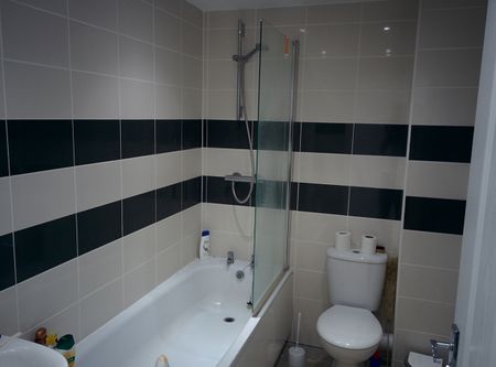 Room in a Shared House, Signals Drive, CV3 - Photo 4