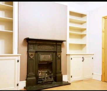 4 Bed Flat, Ilford Lane, IG1 - Photo 2