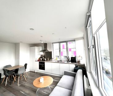 1 Bed Flat, Manchester, M16 - Photo 2