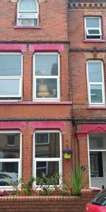 2 bed apartment to rent in Windsor Crescent, Bridlington, YO15 - Photo 3