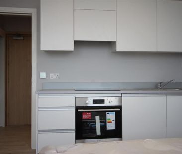 Studio to rent - Photo 6