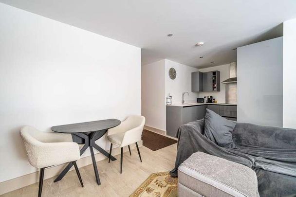 High Wycombe, Buckinghamshire, HP11 - Photo 1