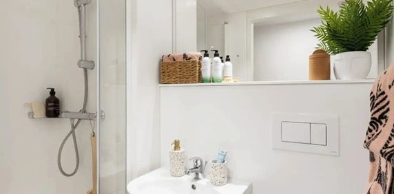 1 Bed Flat, Bath Row, B15 - Photo 2