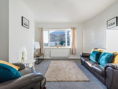 2 bed terraced house to rent in NE64 - Photo 3