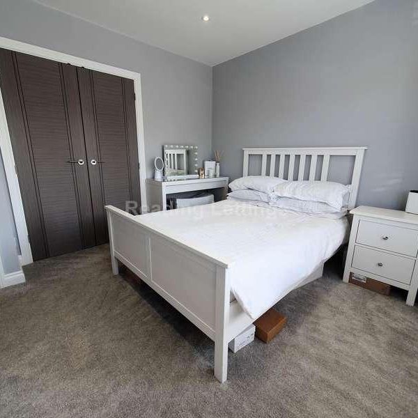 Meadow Road, Earley, RG6 - Photo 1