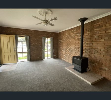 3 Queen St, Cobram, Vic 3644 - Photo 2