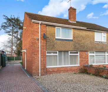 3 bedroom semi-detached house to rent - Photo 3