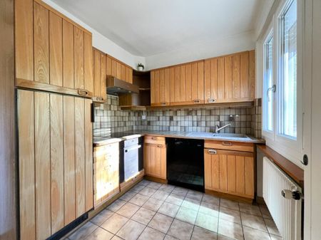 Grand appartement de 5,5 pièces au rez-de-chaussée - Photo 3