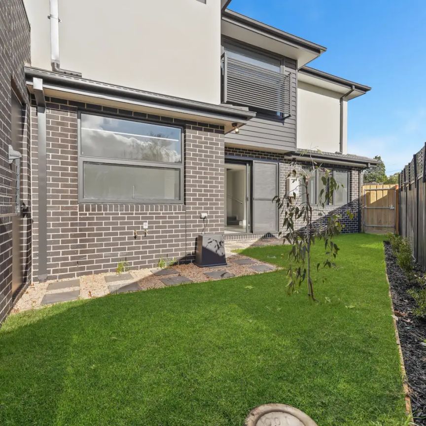 1/4 The Glen, Frankston VIC 3199 - Photo 1
