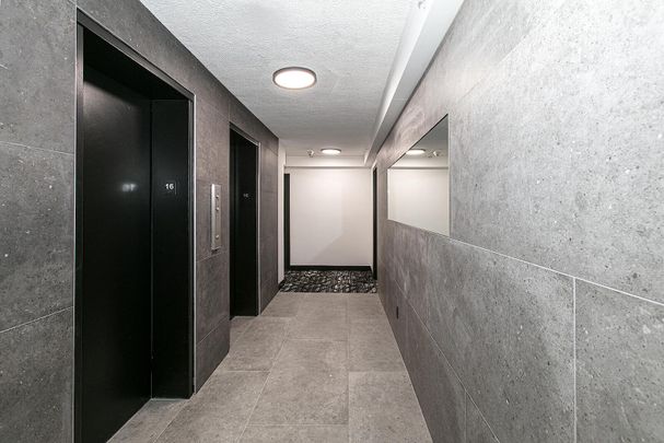 3605 Rue Saint-Urbain, Montréal, QC - Photo 1