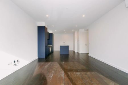 3 Bed, 2 Bath - Photo 4