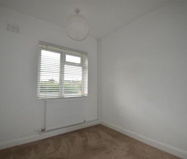 3 bedroom detached bungalow to rent - Photo 5