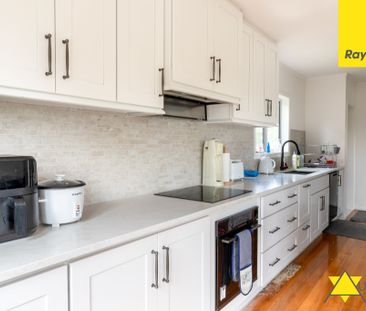 Welcome to this modern and spacious 4-bedroom, 1-bathroom home loca... - Photo 3