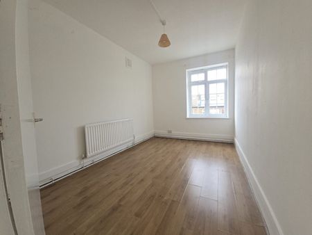 Garratt Lane, SW17, London - Photo 3