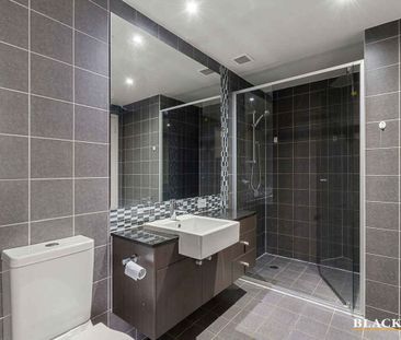 Belconnen Town Centre apartment - Photo 5