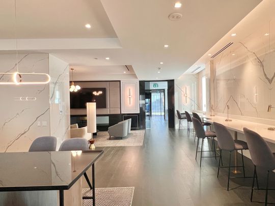 For Lease - 8 Wellesley Street Unit# 5215, Toronto, Ontario - Photo 1