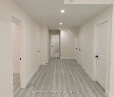 Detached Home For Lease | N9254535 - Photo 6