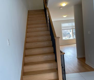 For Lease - 14 Lounts Lane, Markham, Ontario - Photo 3