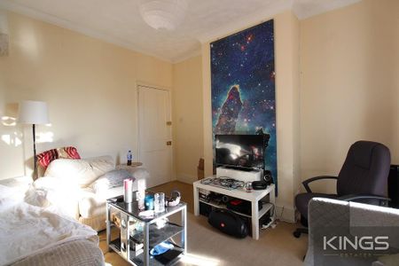 3 bedroom terraced house to rent - Photo 2