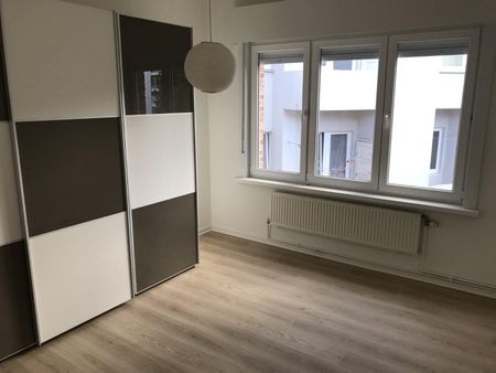 Appartement met 1 slaapkamer en garage in Laken - Foto 2