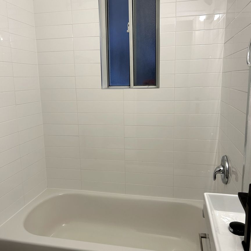 For Lease - 1293 Gerrard Street Unit# 1, Toronto, Ontario - Photo 1