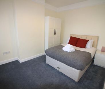 4 bedroom terraced house to rent - Photo 4