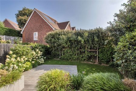 Semi-detached four bedroom home within a private development in Hawkenbury - Photo 4