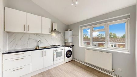 Refurbished 1 bedroom property close to Caledonian Road Tube - Photo 5