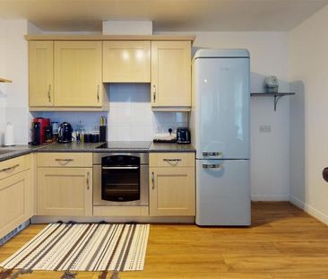 1 bedroom flat to rent - Photo 5