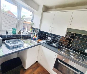 1 bedroom semi-detached house to rent - Photo 5