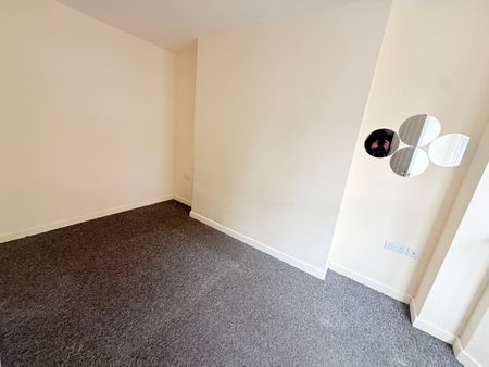 Wyndham Street, Yeovil, Somerset - Photo 5