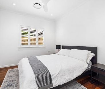 Charming Post-War Home with Modern Comfort in Moorooka - Photo 2