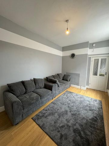 1 bedroom in a house share to rent - Photo 4