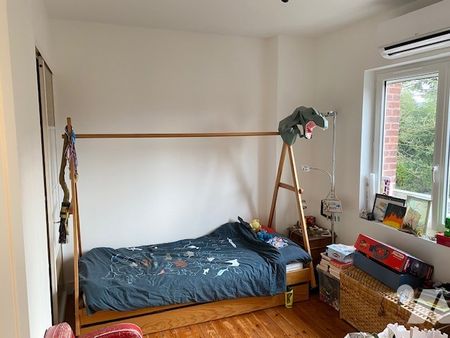 Une maison T5 entièrement rénovée - Photo 2