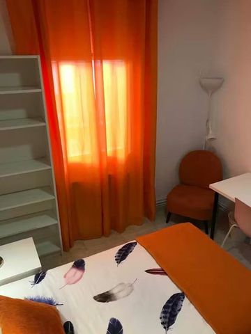 Calle del Halcón, Madrid, Community of Madrid 28025 - Photo 5