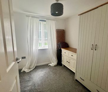 2 Bed Flat, Murray Avenue, LS10 - Photo 3