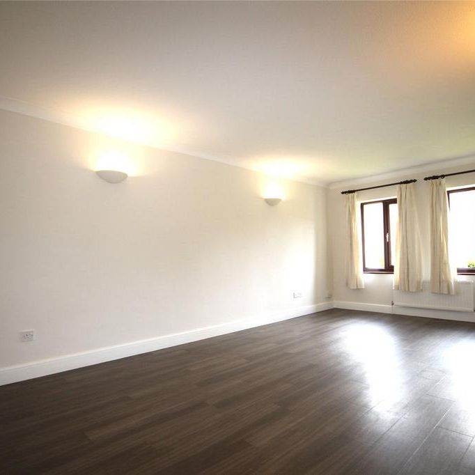 4 bedroom detached house to rent - Photo 1