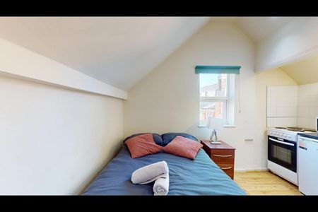 Studio Flat, High Road, NW10 - Photo 4