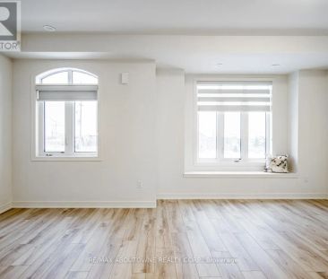 533 DUNDAS STREET E - Photo 3