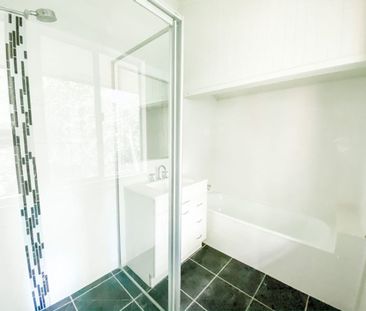 Queenslander well positioned in a convenient location - Photo 3